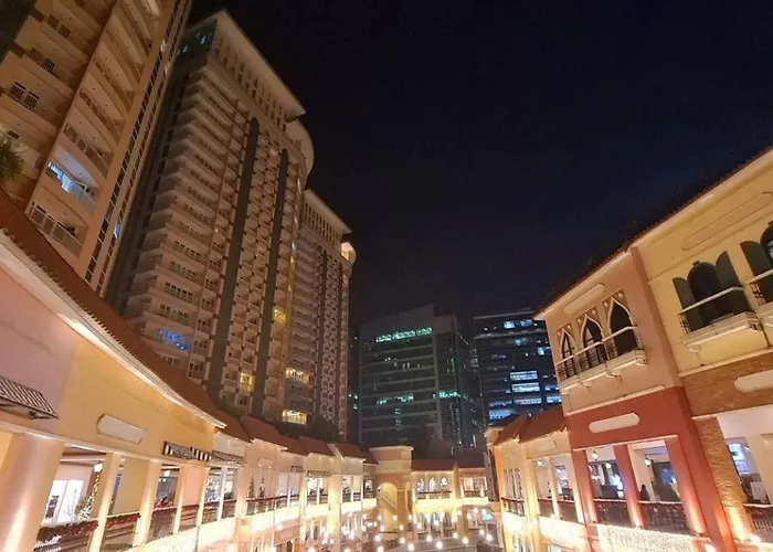 Holiday home Prime Living Near Venice Canal #msert26k *
