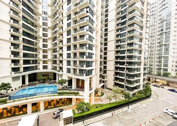 Prime Living Near Venice Canal #msert26k